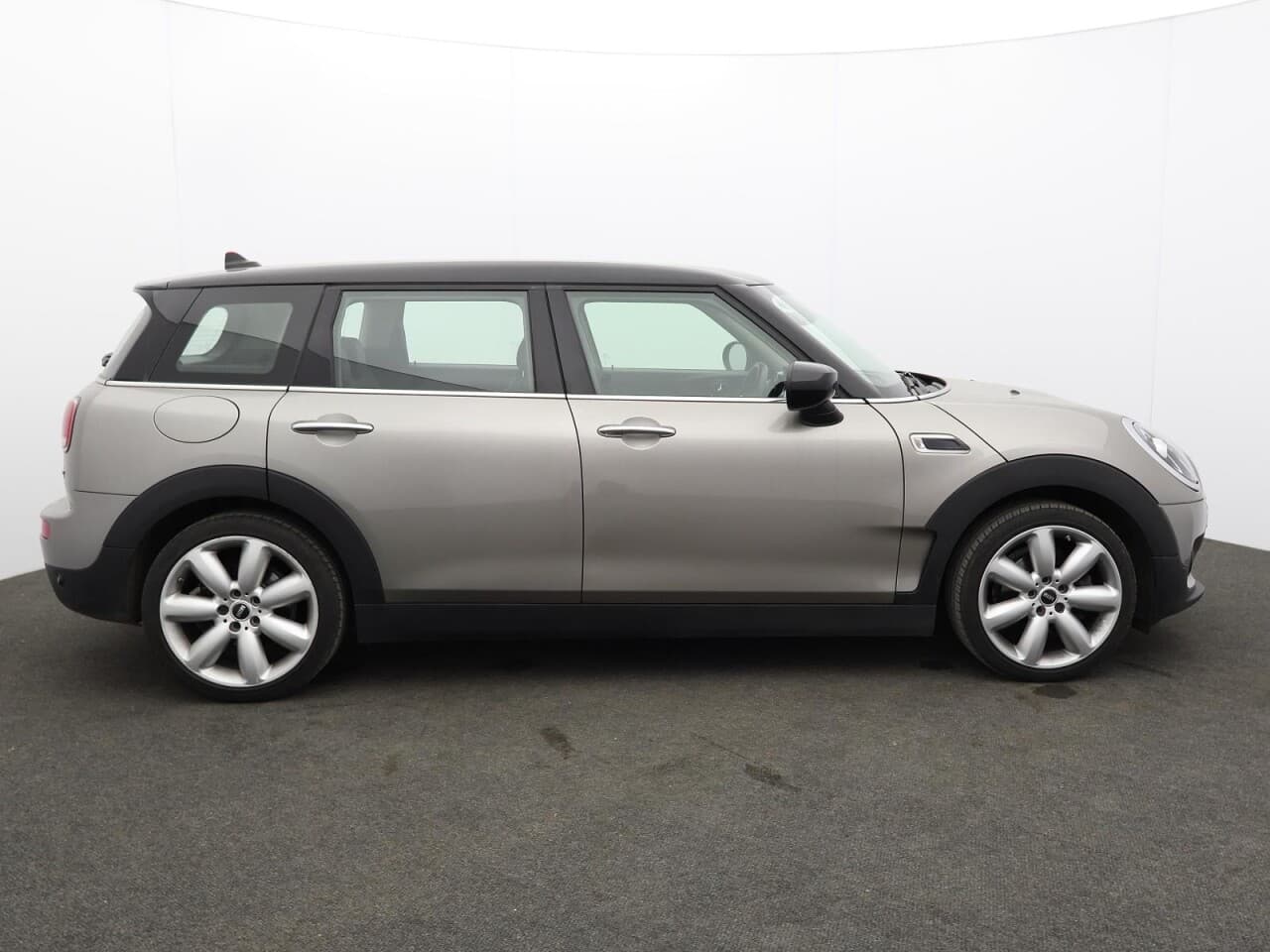 Mini Clubman 1.5 Cooper Exclusive — image 12