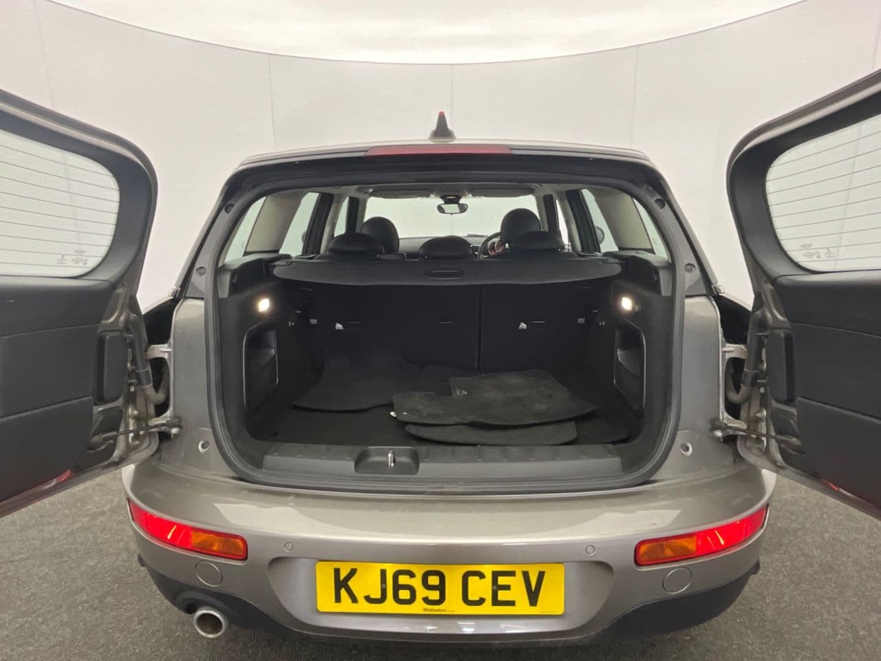 Mini Clubman 1.5 Cooper Exclusive — image 24