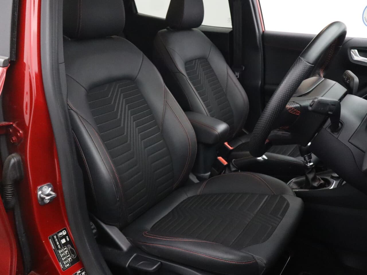 Ford Puma 1.0T EcoBoost MHEV ST-Line X — image 3