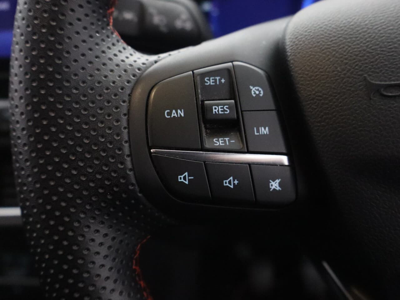 Ford Puma 1.0T EcoBoost MHEV ST-Line X — image 17