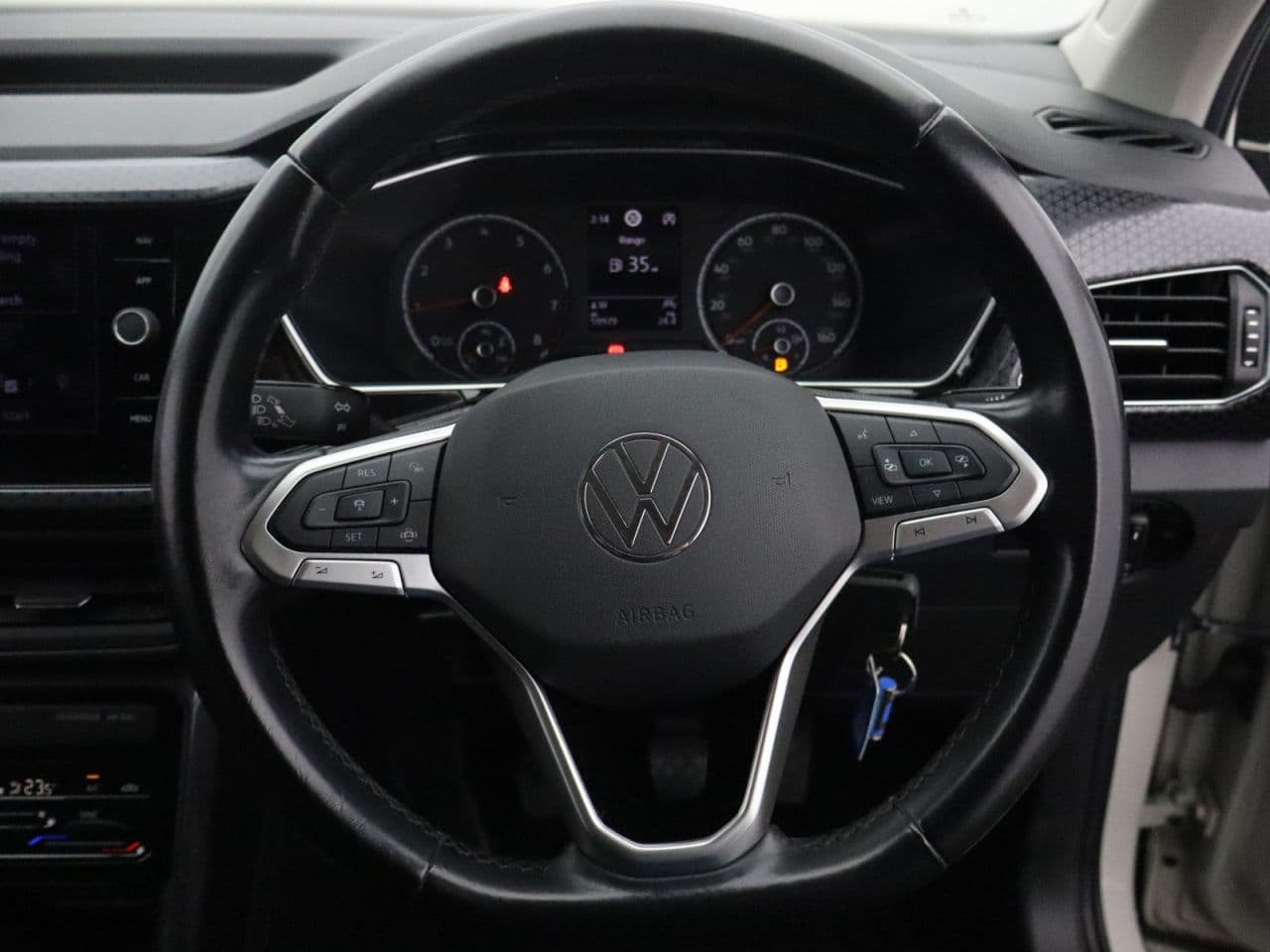 Volkswagen T-Cross 1.0 TSI SEL — image 16