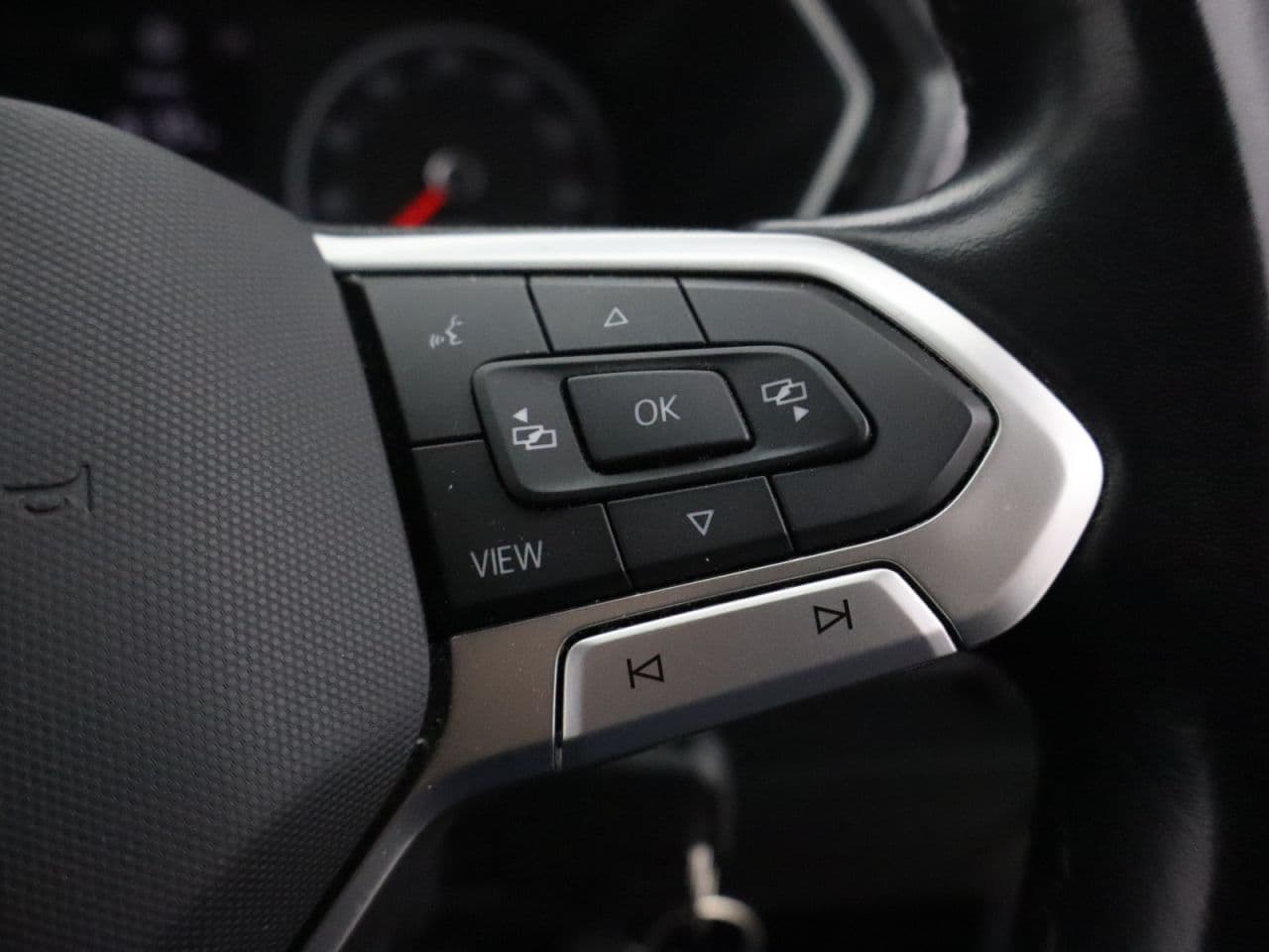 Volkswagen T-Cross 1.0 TSI SEL — image 18