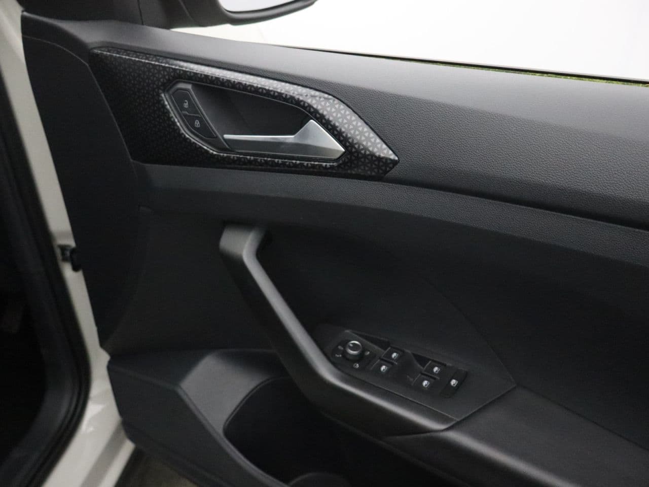 Volkswagen T-Cross 1.0 TSI SEL — image 29