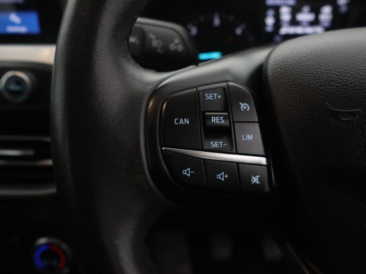 Ford Focus 1.5 EcoBlue Zetec — image 17