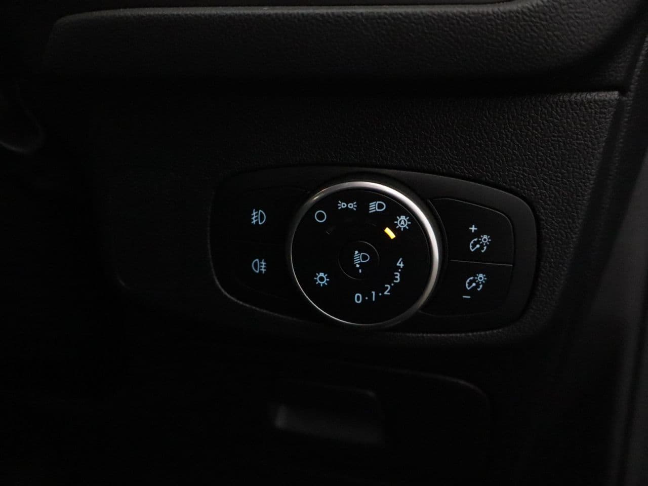Ford Focus 1.5 EcoBlue Zetec — image 20