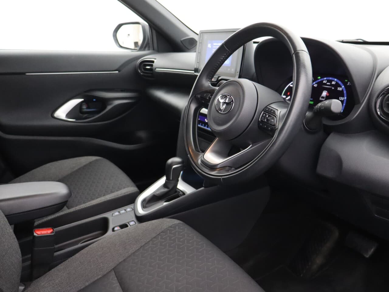 Toyota Yaris Cross 1.5 VVT-h Design — image 12