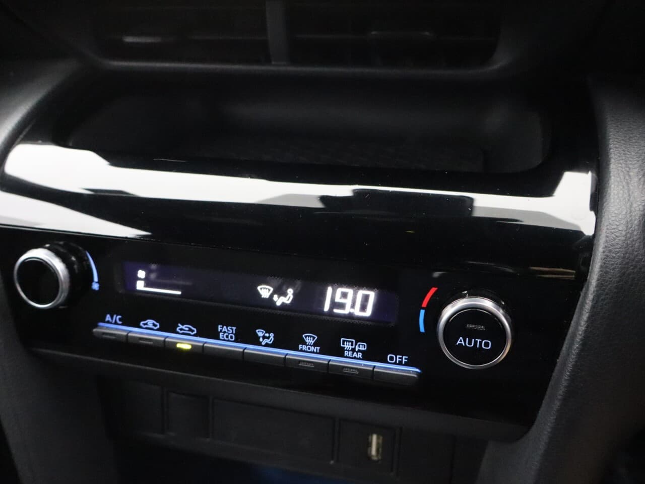 Toyota Yaris Cross 1.5 VVT-h Design — image 21