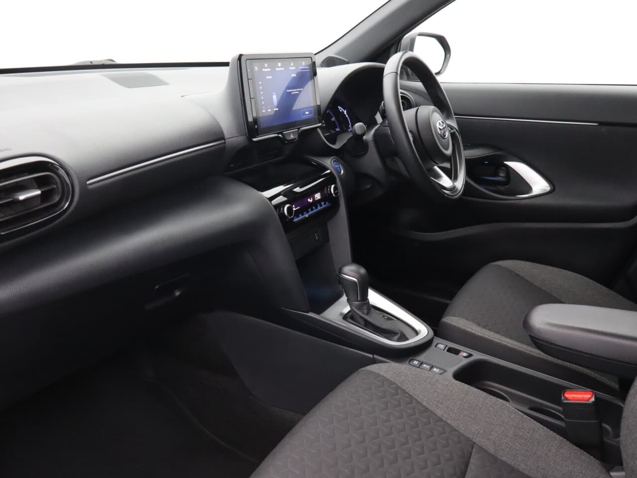 Toyota Yaris Cross 1.5 VVT-h Design — image 29