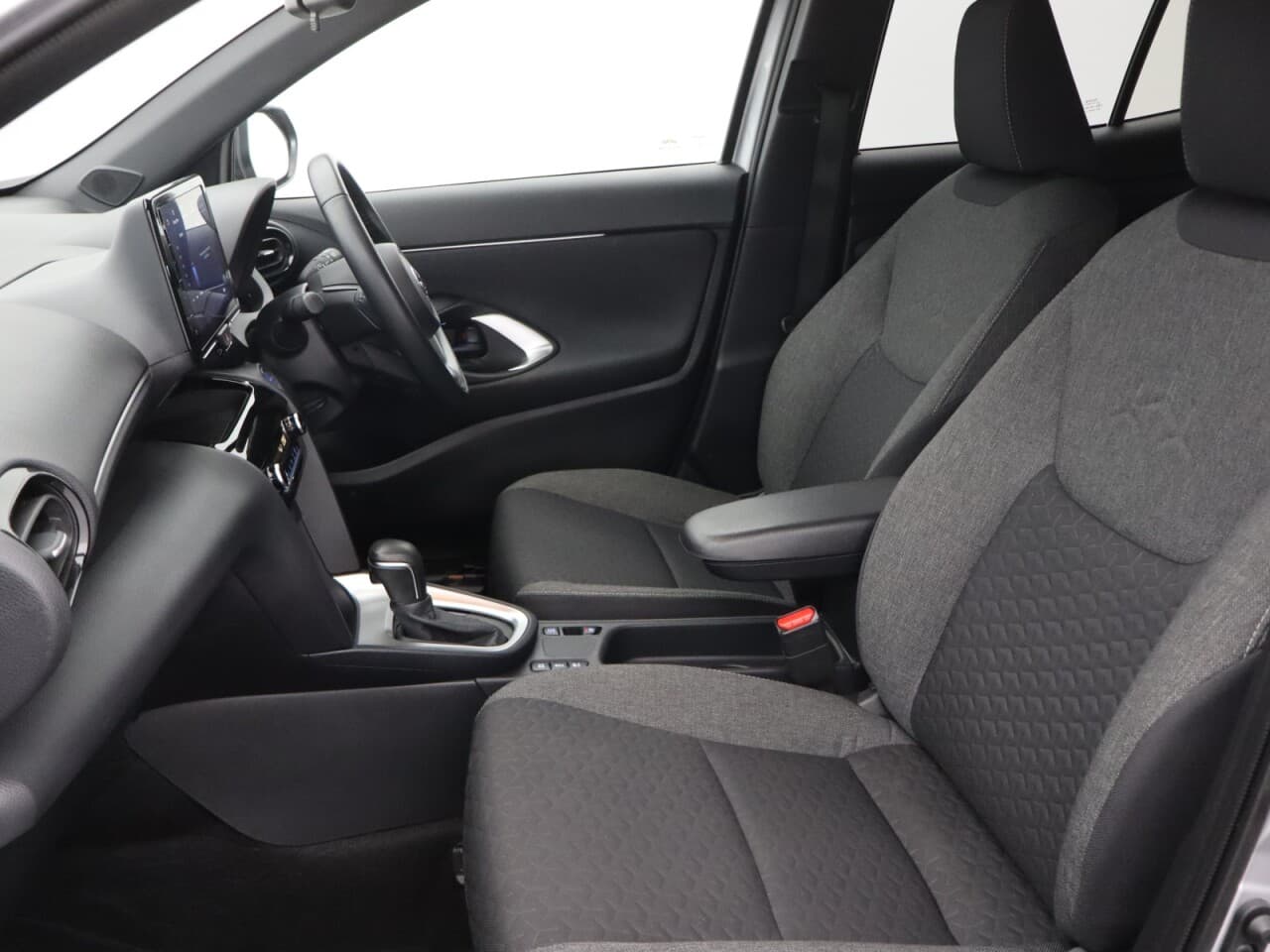 Toyota Yaris Cross 1.5 VVT-h Design — image 30