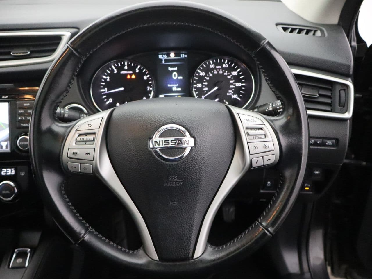 Nissan Qashqai 1.2 DIG-T N-Connecta — image 16