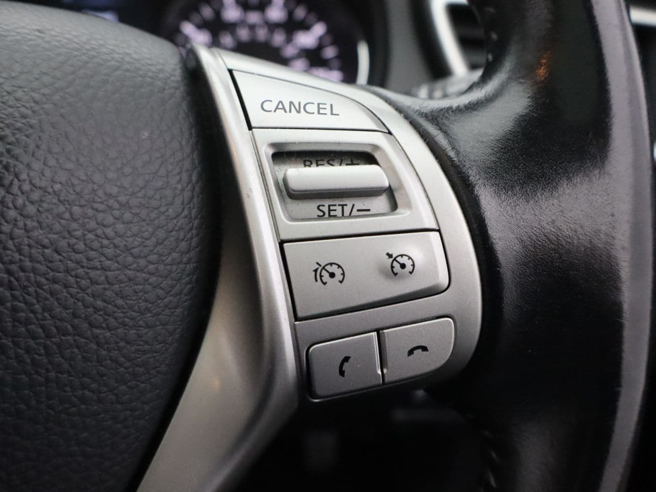 Nissan Qashqai 1.2 DIG-T N-Connecta — image 18
