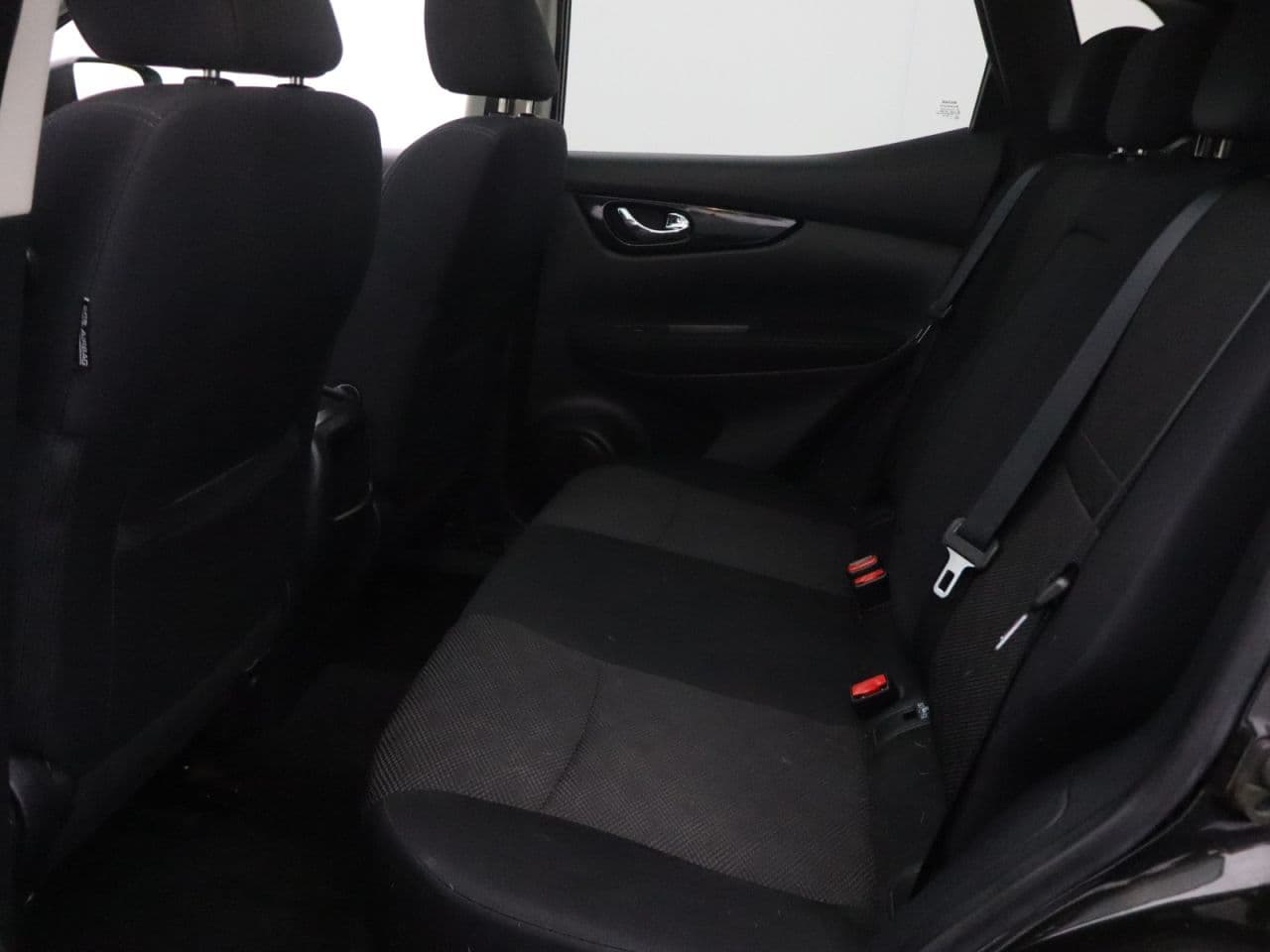 Nissan Qashqai 1.2 DIG-T N-Connecta — image 35
