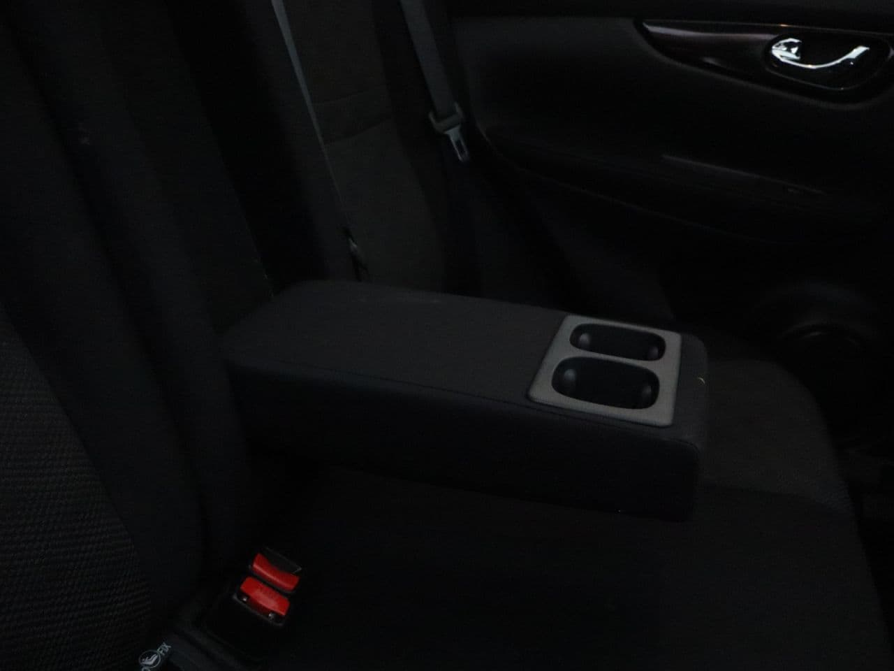 Nissan Qashqai 1.2 DIG-T N-Connecta — image 37