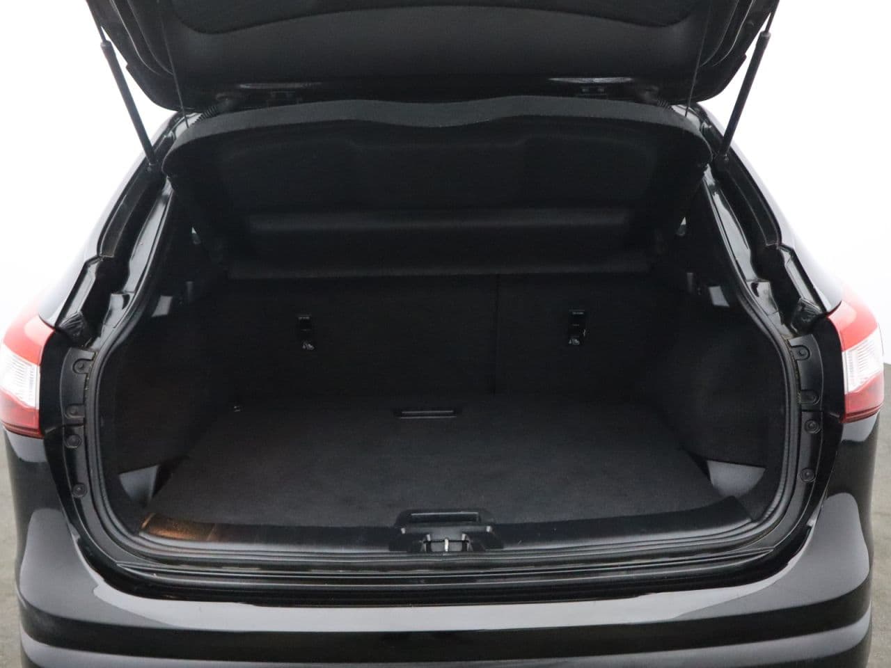 Nissan Qashqai 1.2 DIG-T N-Connecta — image 38