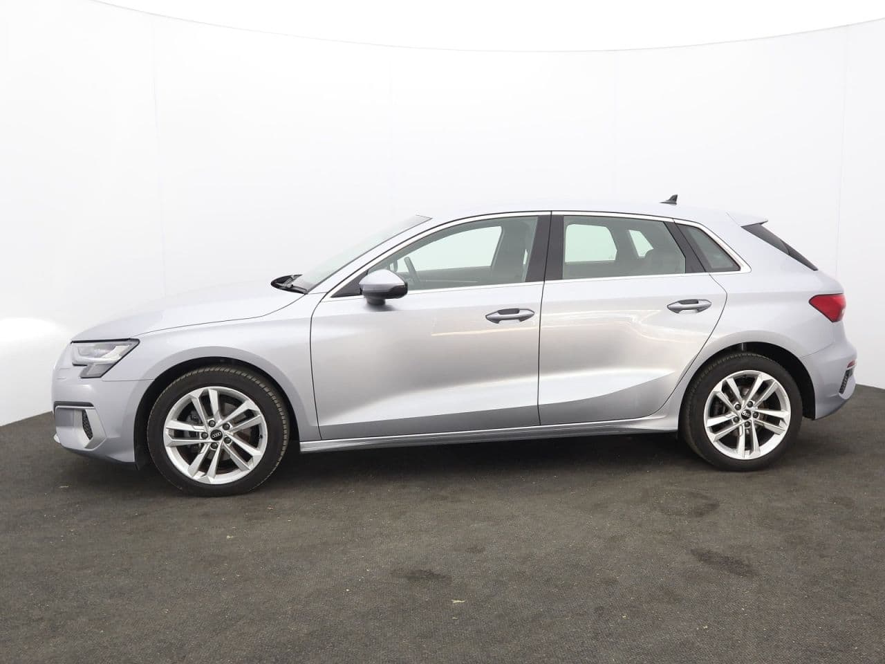Audi A3 1.5 TFSI 35 Sport Sportback — image 6