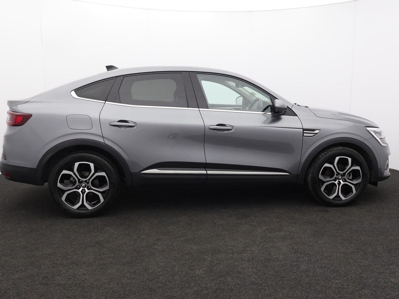 Renault Arkana 1.6 E-TECH S Edition — image 11