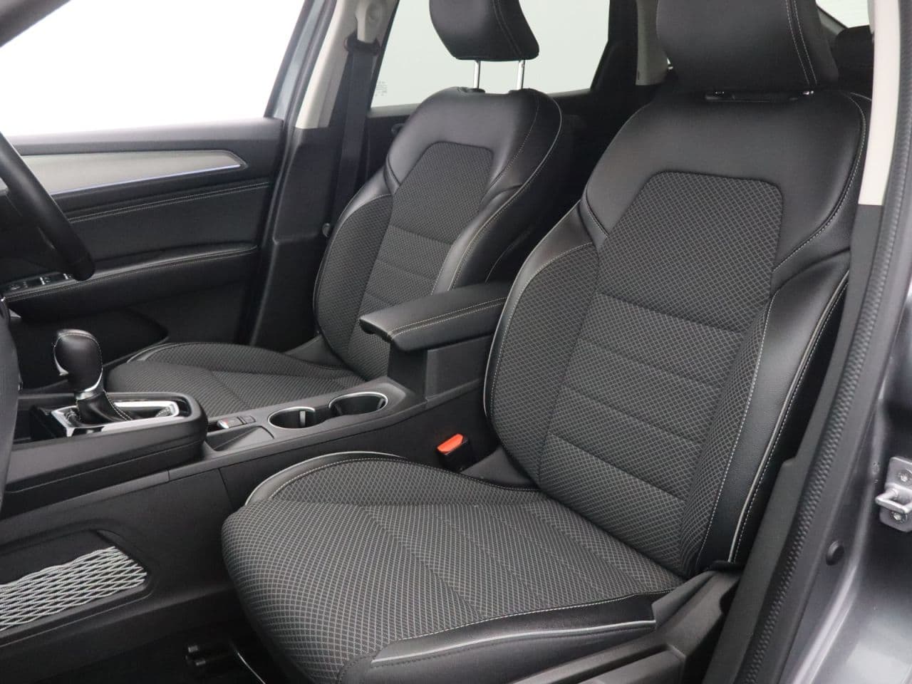 Renault Arkana 1.6 E-TECH S Edition — image 35