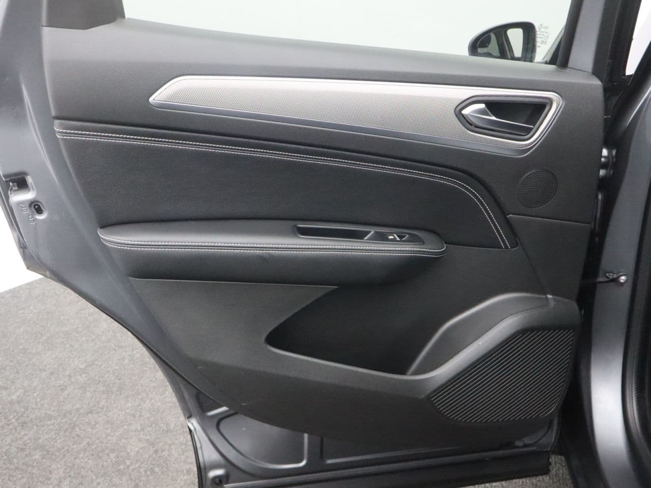 Renault Arkana 1.6 E-TECH S Edition — image 41