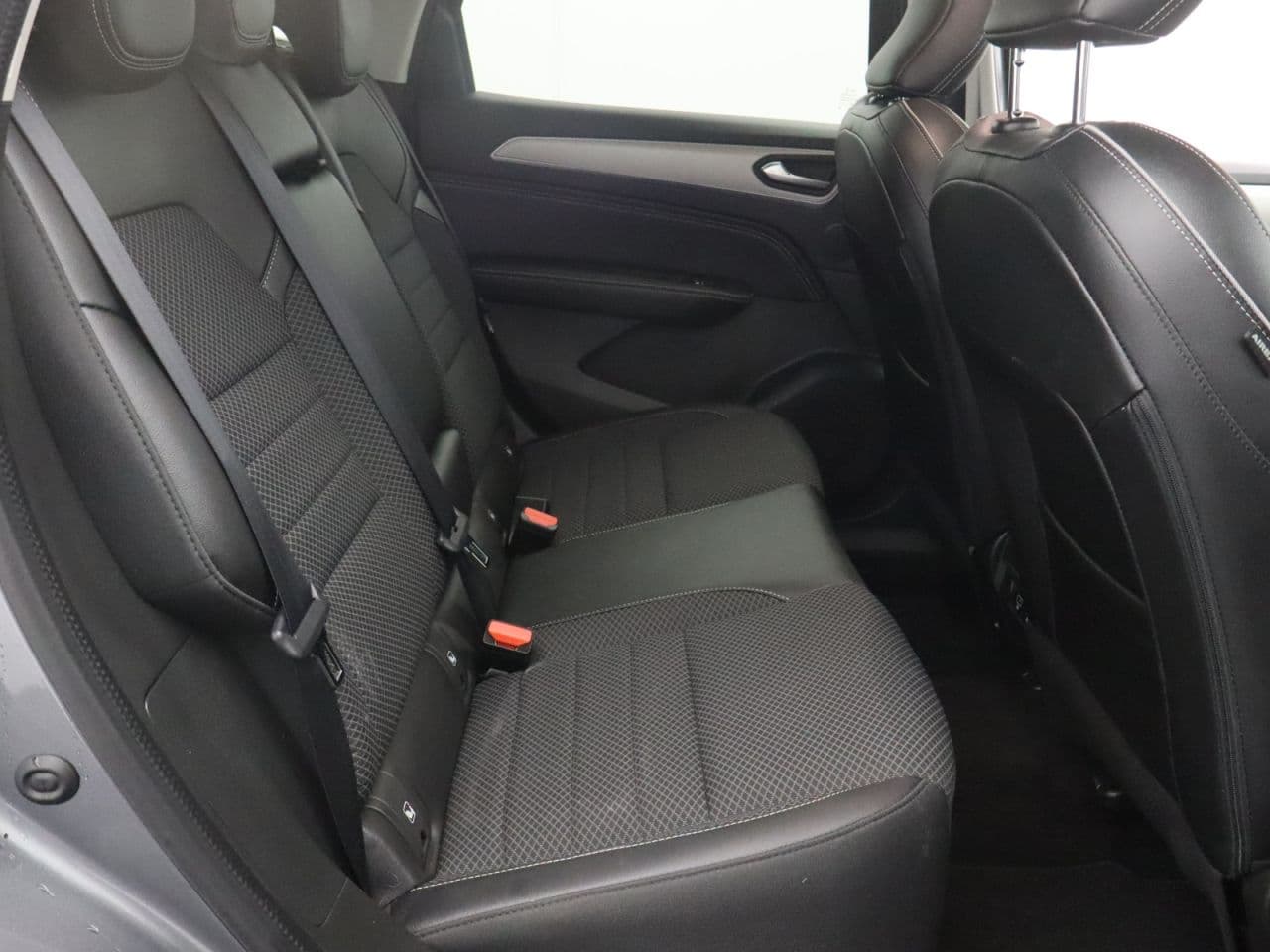 Renault Arkana 1.6 E-TECH S Edition — image 42