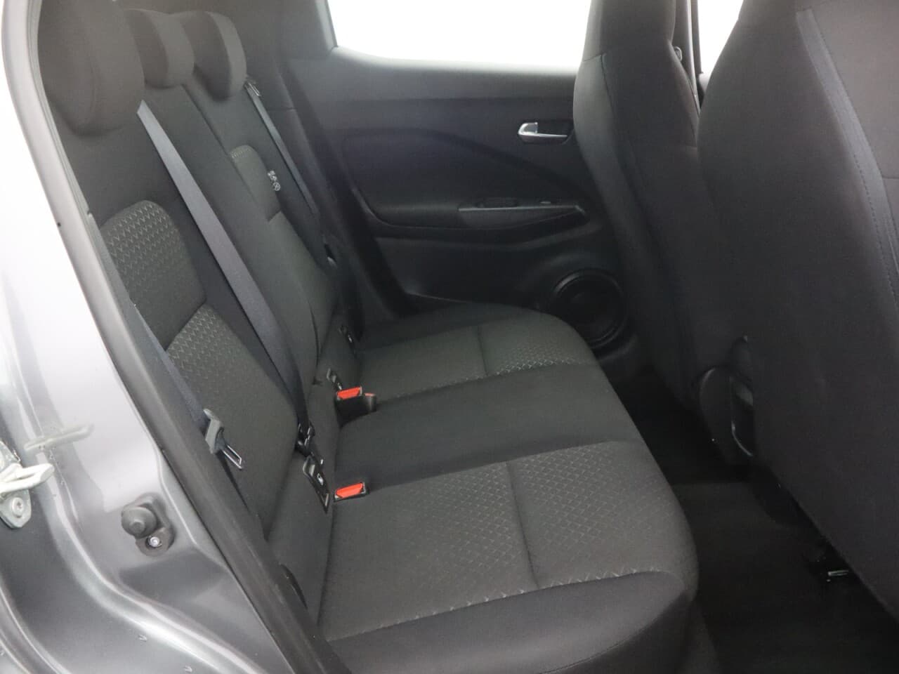 Nissan Juke 1.0 DIG-T Visia — image 39