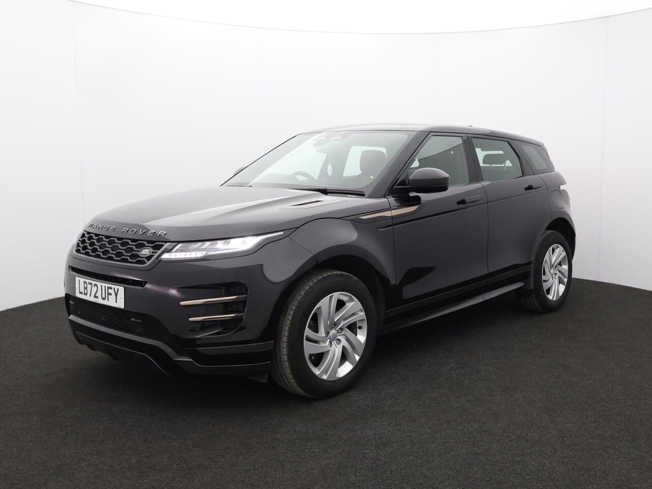 Land Rover Range Rover Evoque 1.5 P300e 12.2kWh R-Dynamic S — image 5