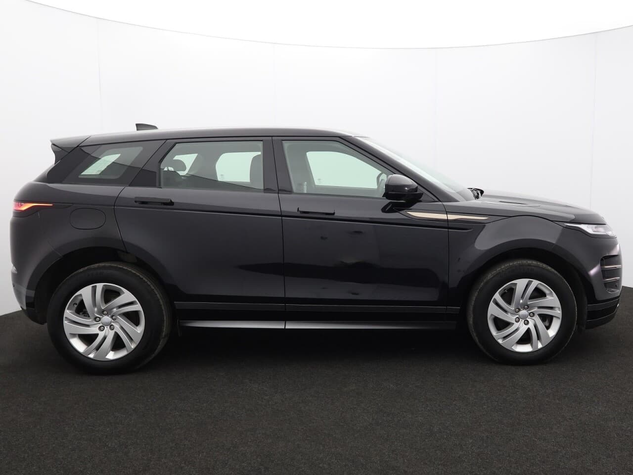 Land Rover Range Rover Evoque 1.5 P300e 12.2kWh R-Dynamic S — image 11