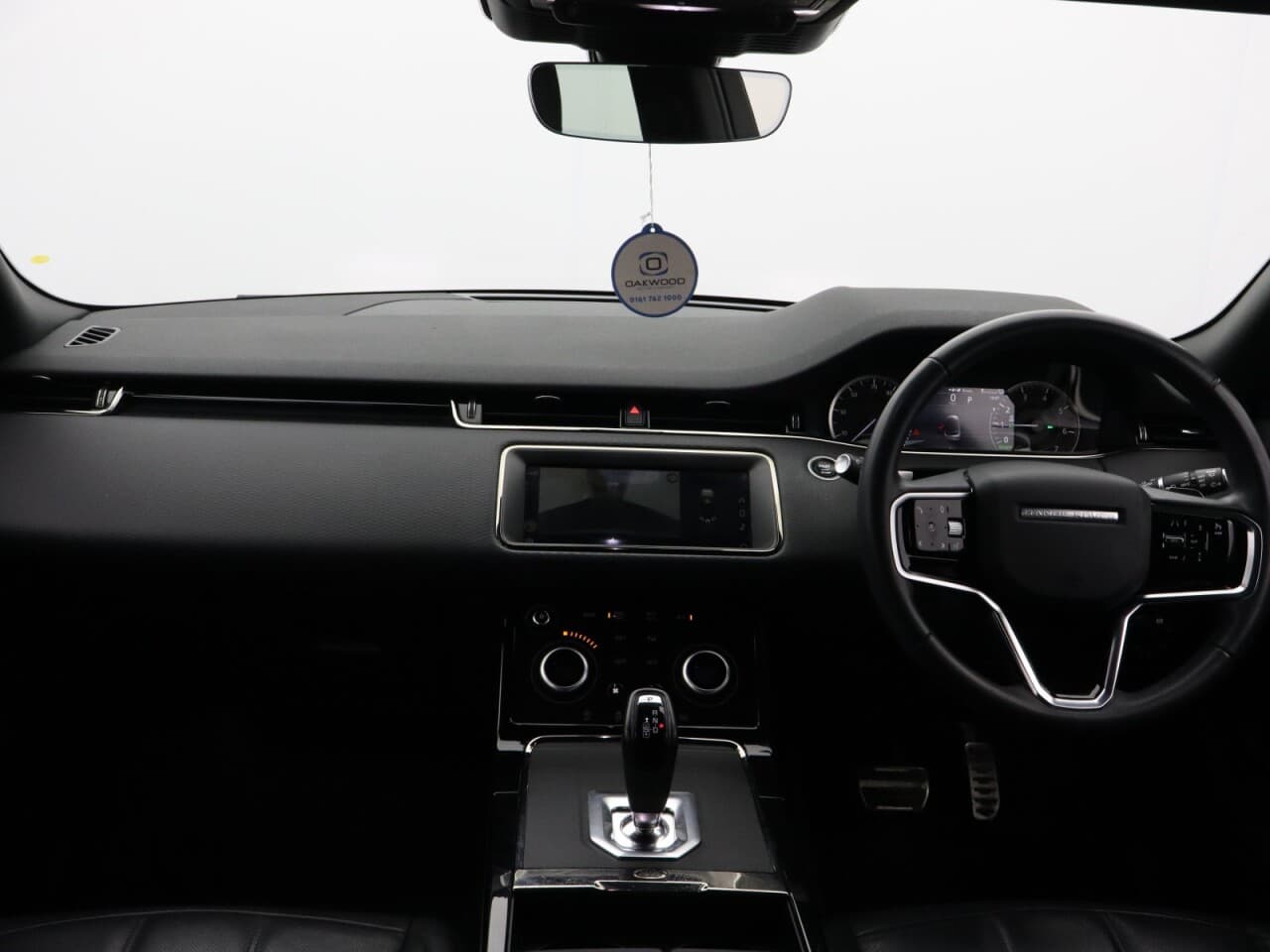 Land Rover Range Rover Evoque 1.5 P300e 12.2kWh R-Dynamic S — image 41