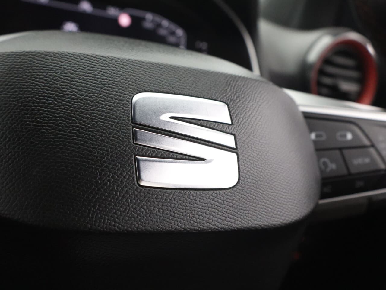 Seat Arona 1.0 TSI FR Sport — image 19