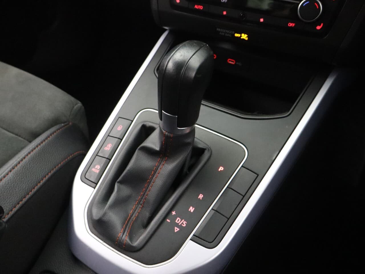 Seat Arona 1.0 TSI FR Sport — image 22