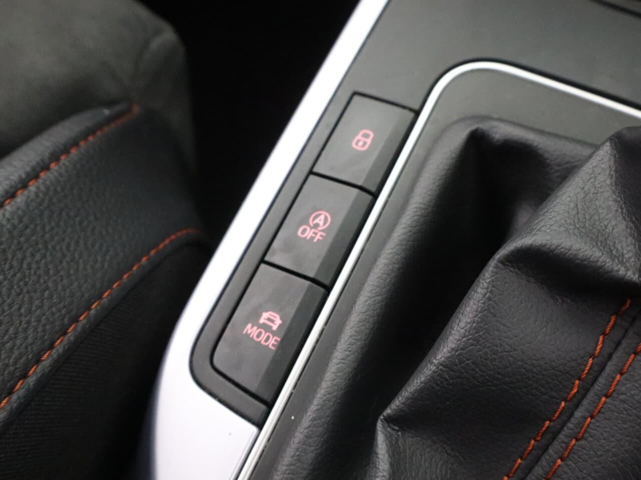 Seat Arona 1.0 TSI FR Sport — image 25