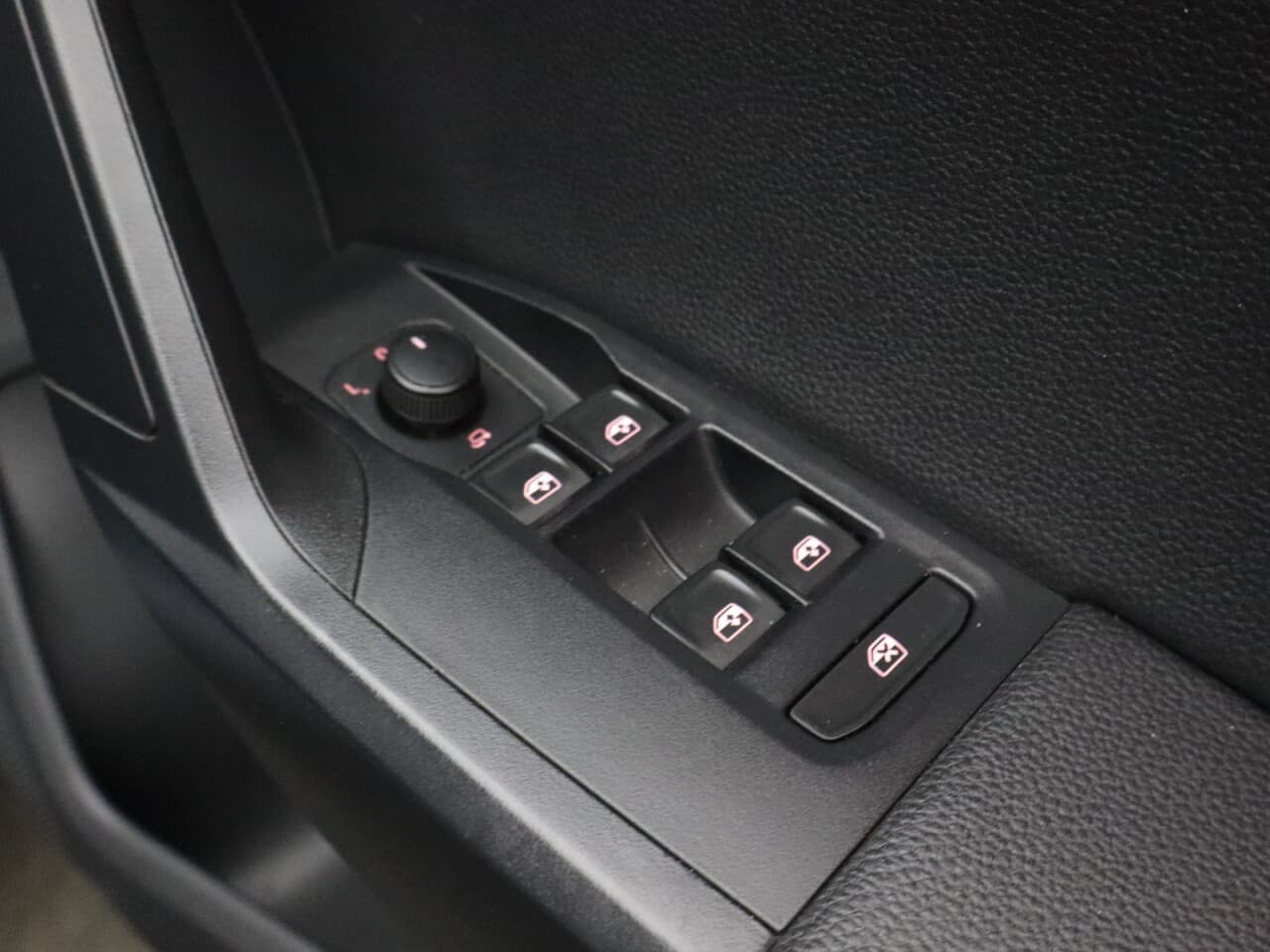Seat Arona 1.0 TSI FR Sport — image 45