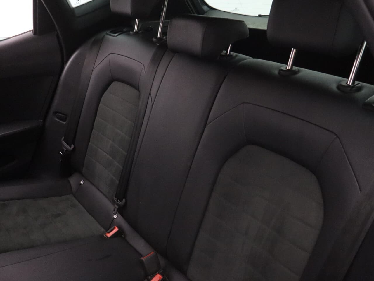 Seat Arona 1.0 TSI FR Sport — image 42
