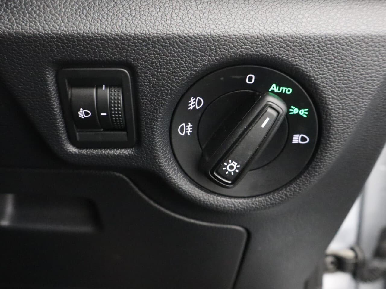 Skoda Kamiq 1.0 TSI SE — image 21
