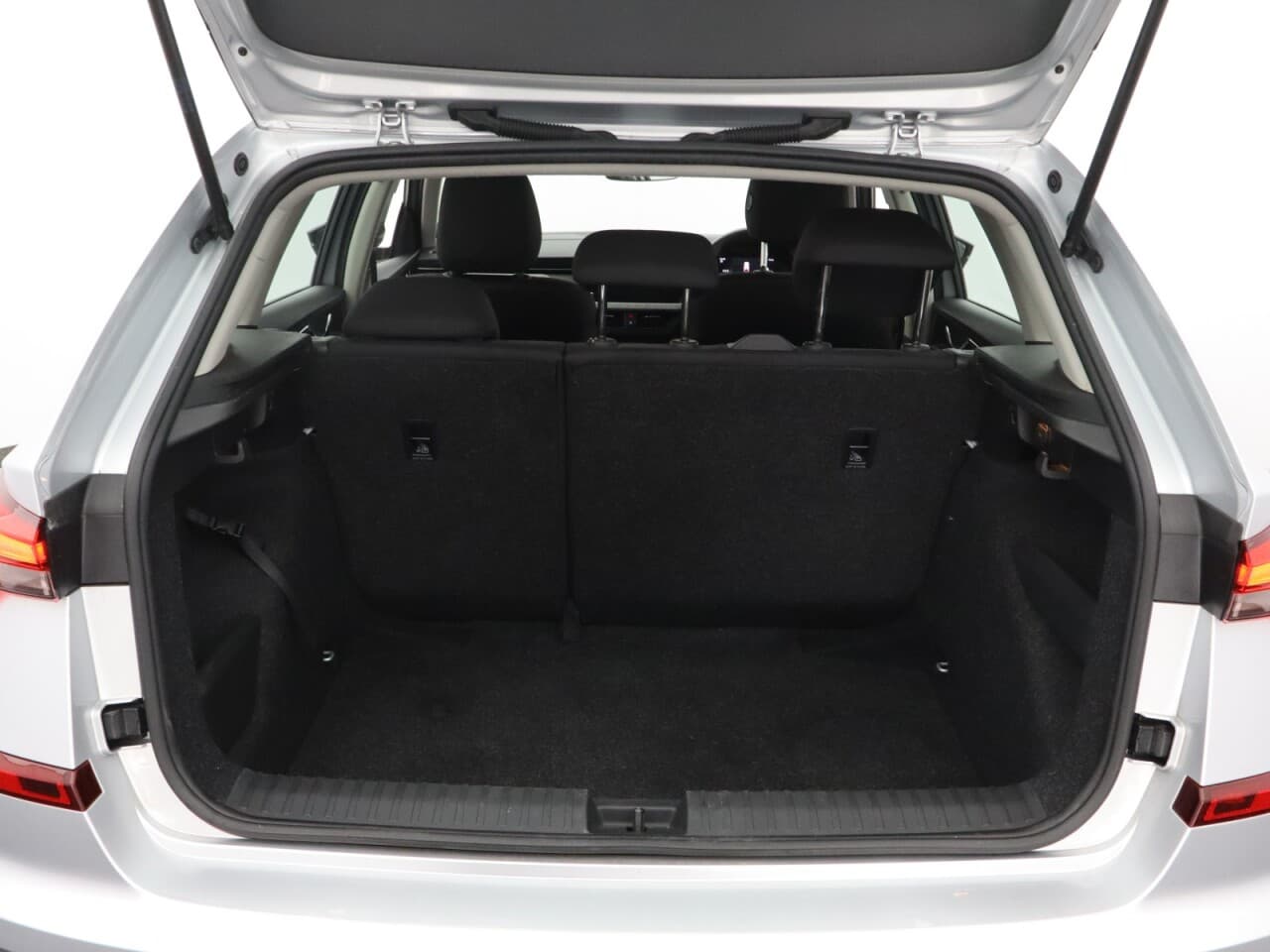 Skoda Kamiq 1.0 TSI SE — image 47
