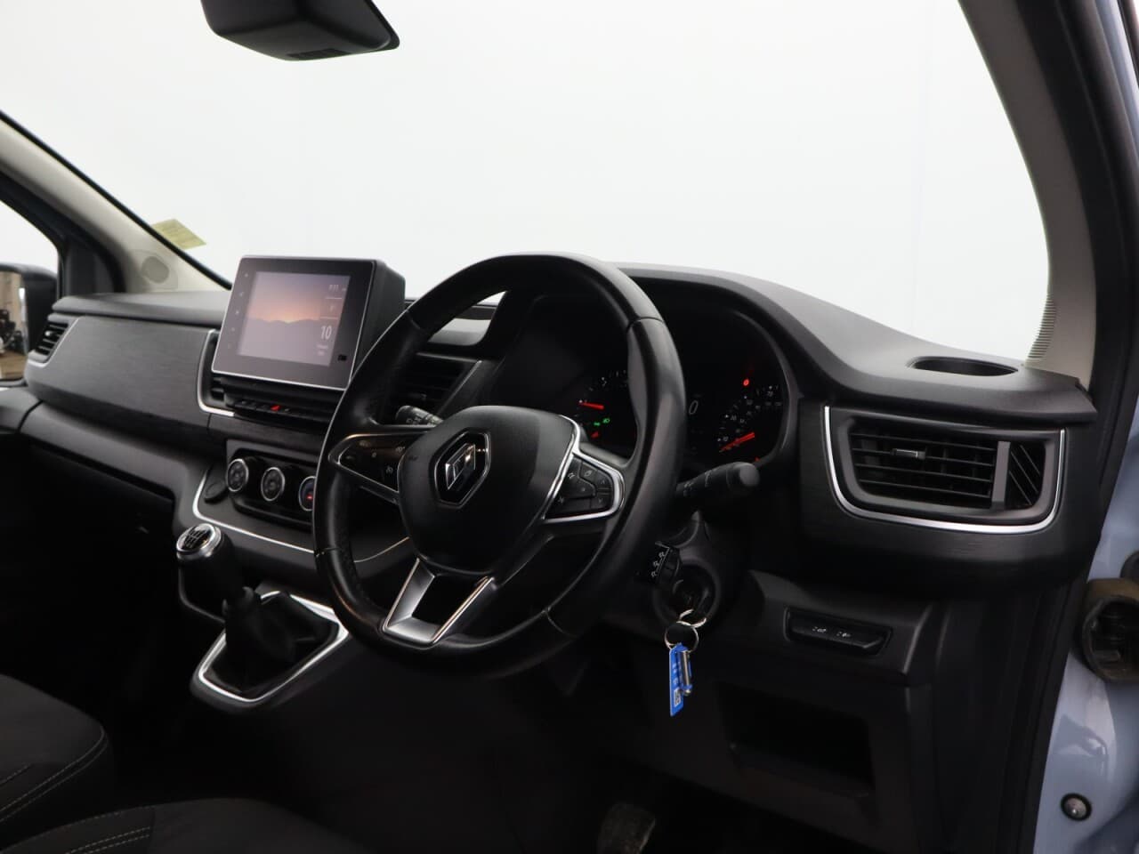 Renault Trafic 2.0 dCi Blue SL28 Sport — image 13