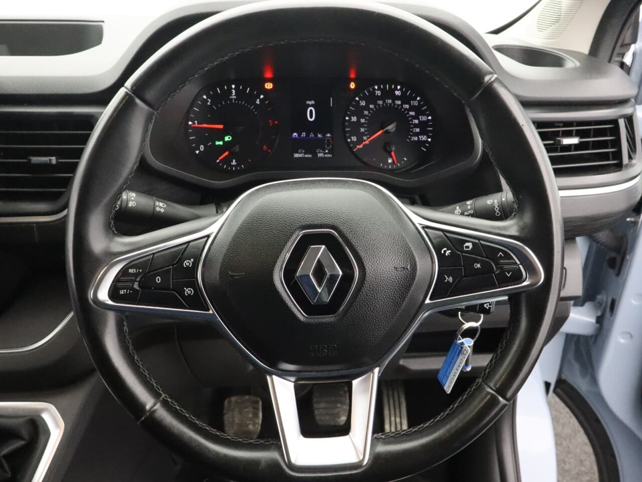 Renault Trafic 2.0 dCi Blue SL28 Sport — image 17