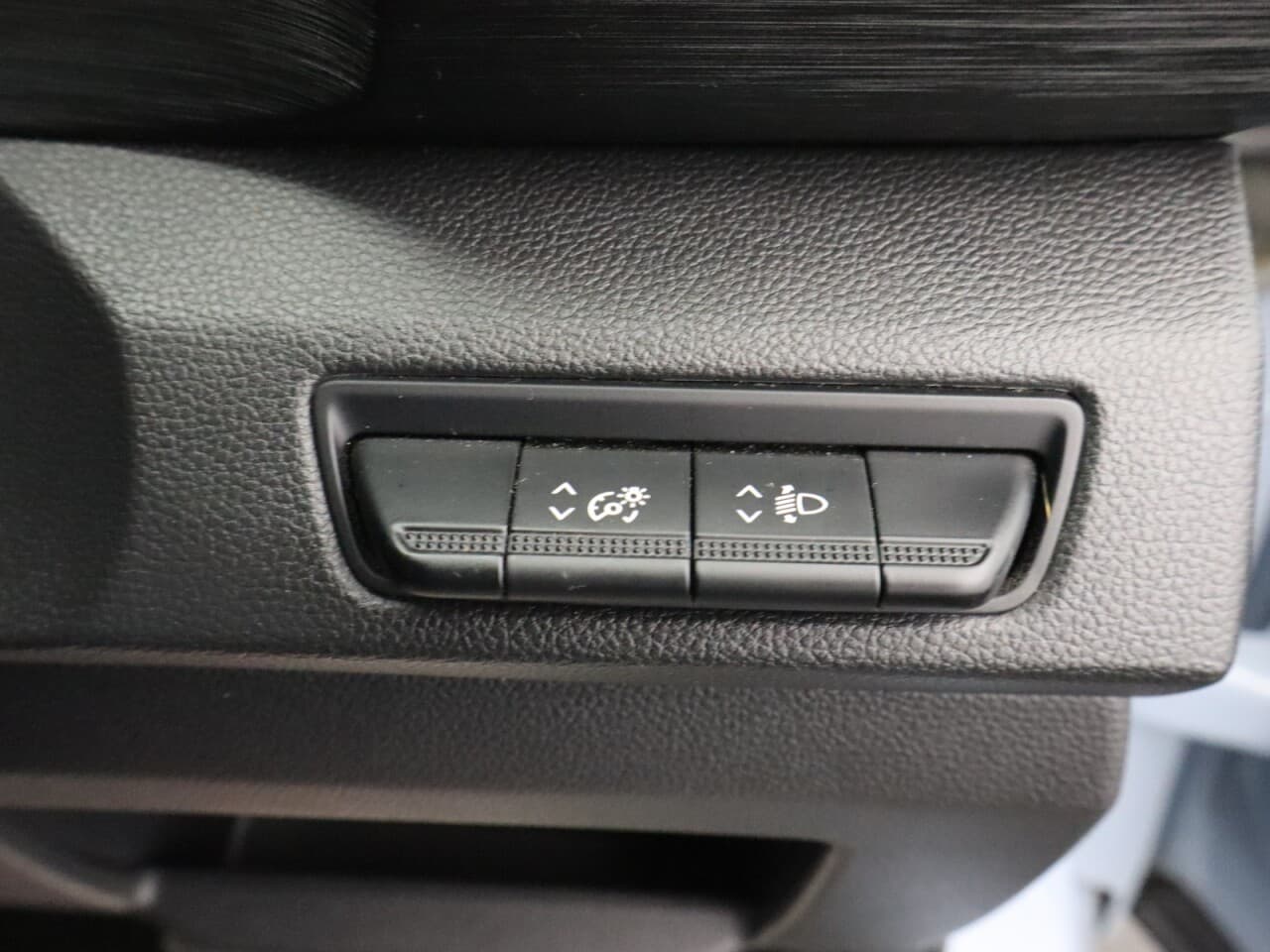 Renault Trafic 2.0 dCi Blue SL28 Sport — image 22