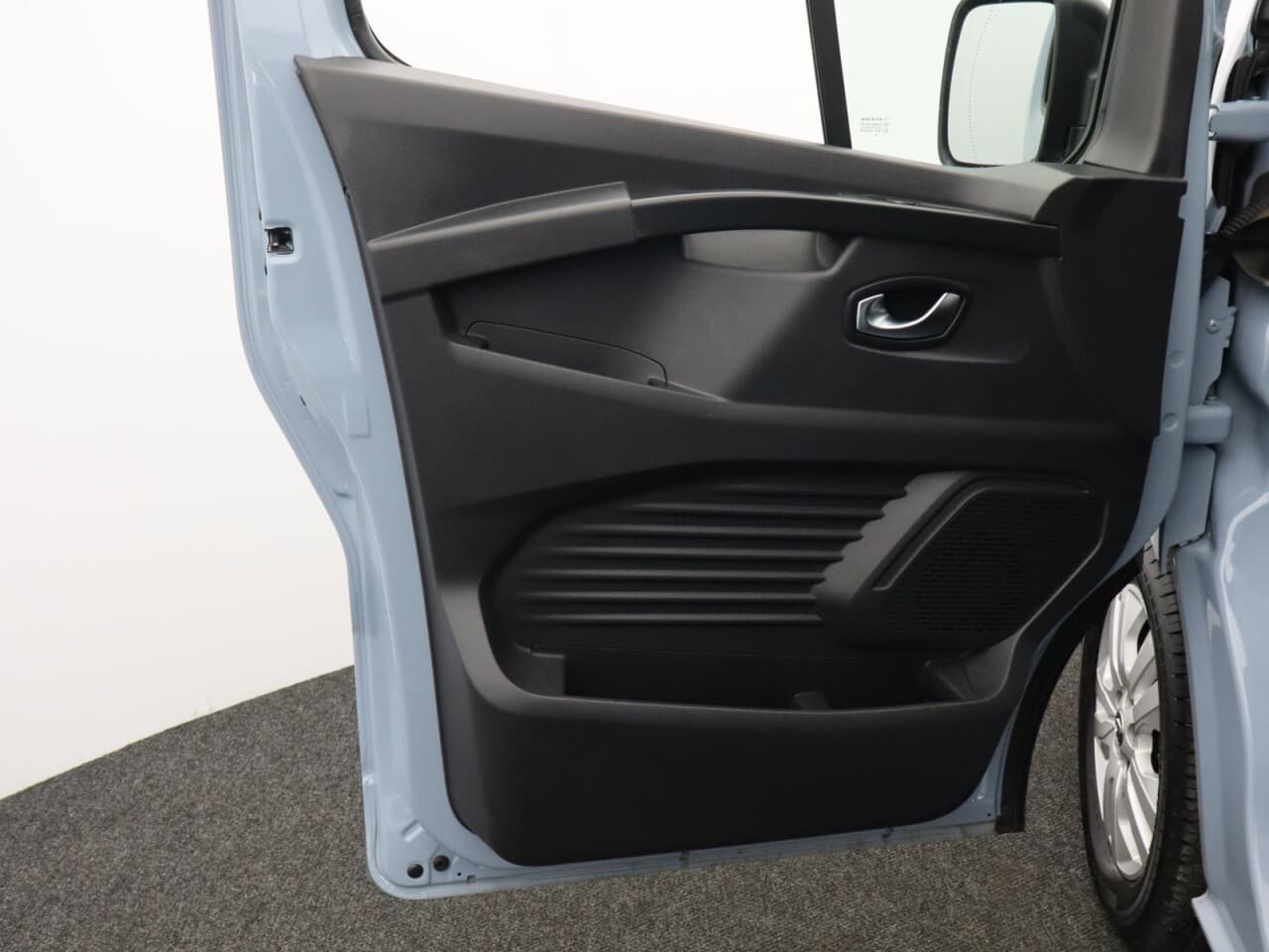 Renault Trafic 2.0 dCi Blue SL28 Sport — image 42