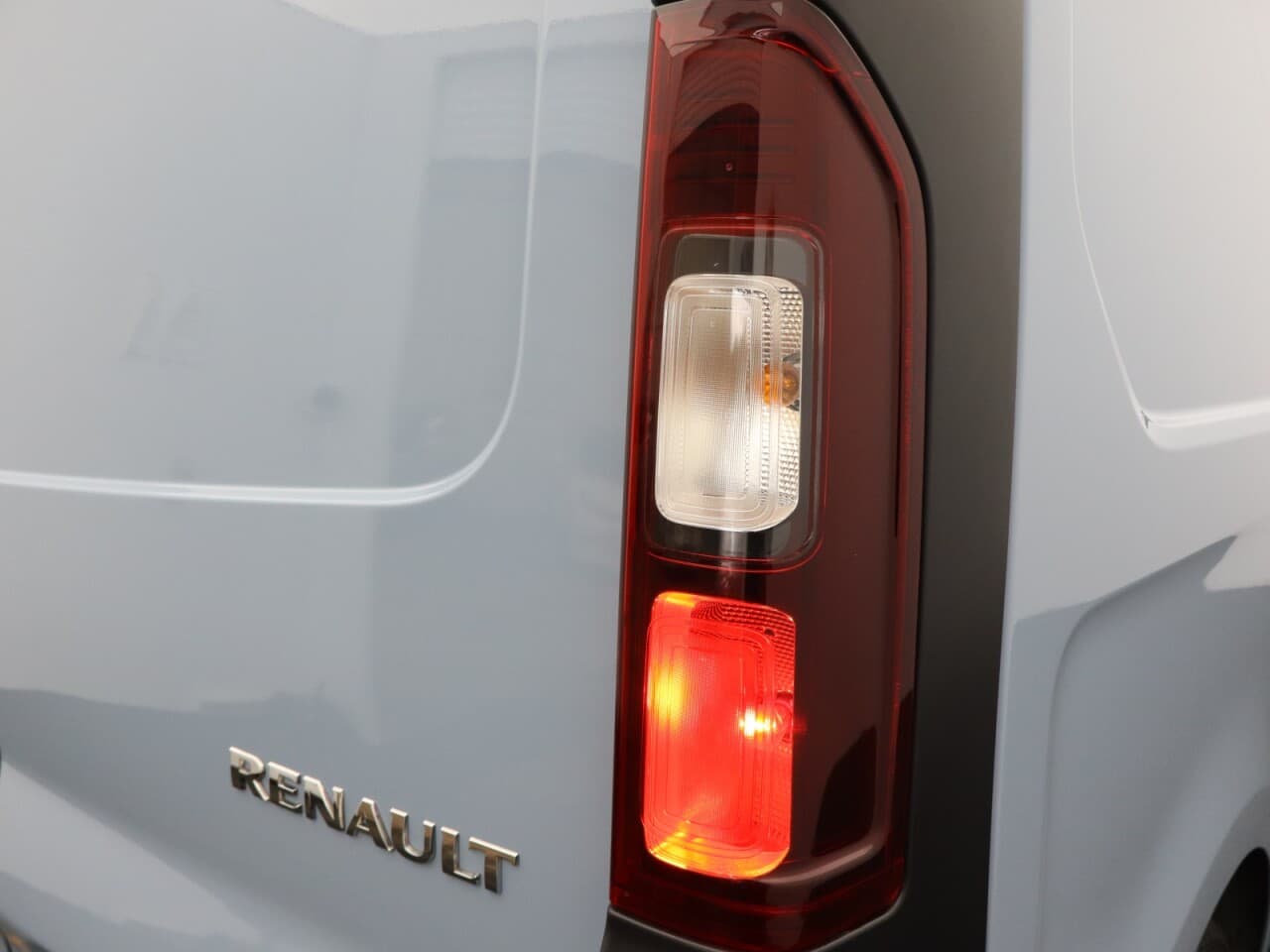 Renault Trafic 2.0 dCi Blue SL28 Sport — image 53