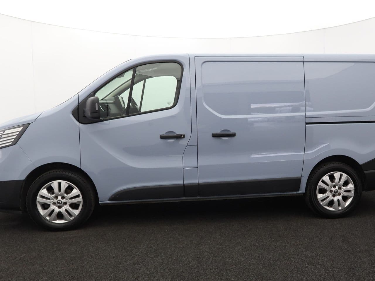 Renault Trafic 2.0 dCi Blue SL28 Sport — image 7