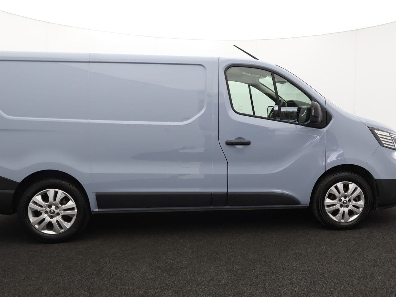 Renault Trafic 2.0 dCi Blue SL28 Sport — image 12