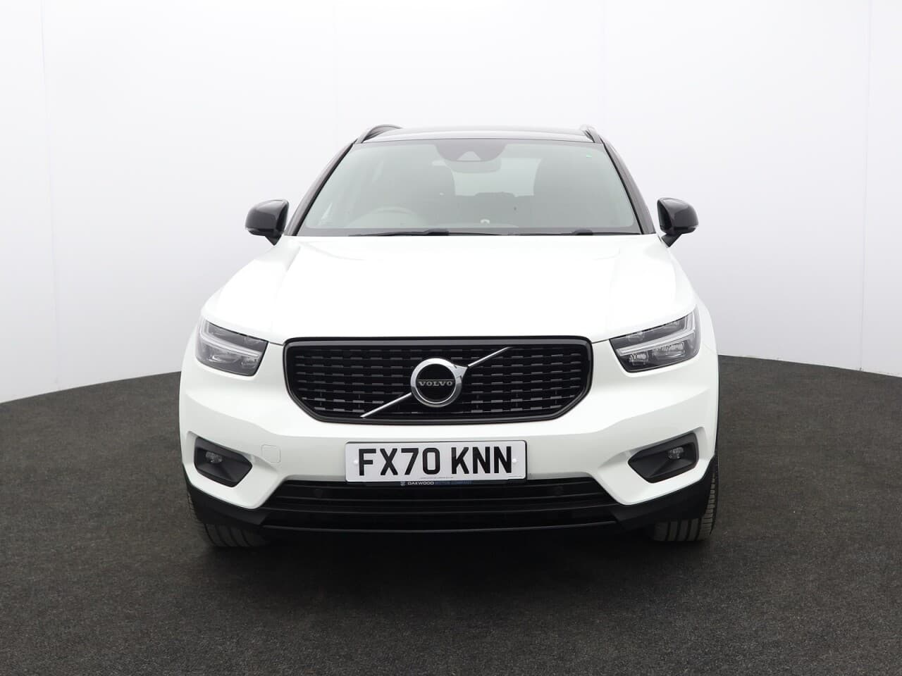 Volvo XC40 2.0 B4 MHEV R-Design — image 4