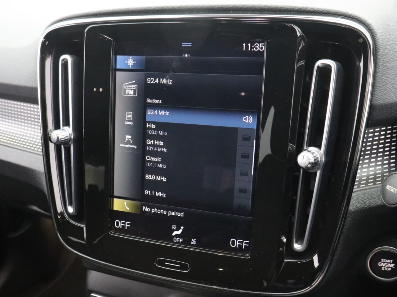 Volvo XC40 2.0 B4 MHEV R-Design — image 23