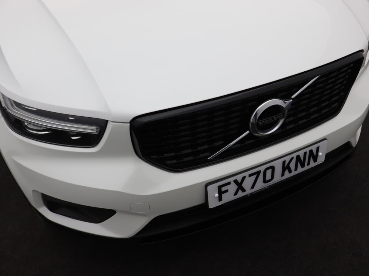 Volvo XC40 2.0 B4 MHEV R-Design — image 38