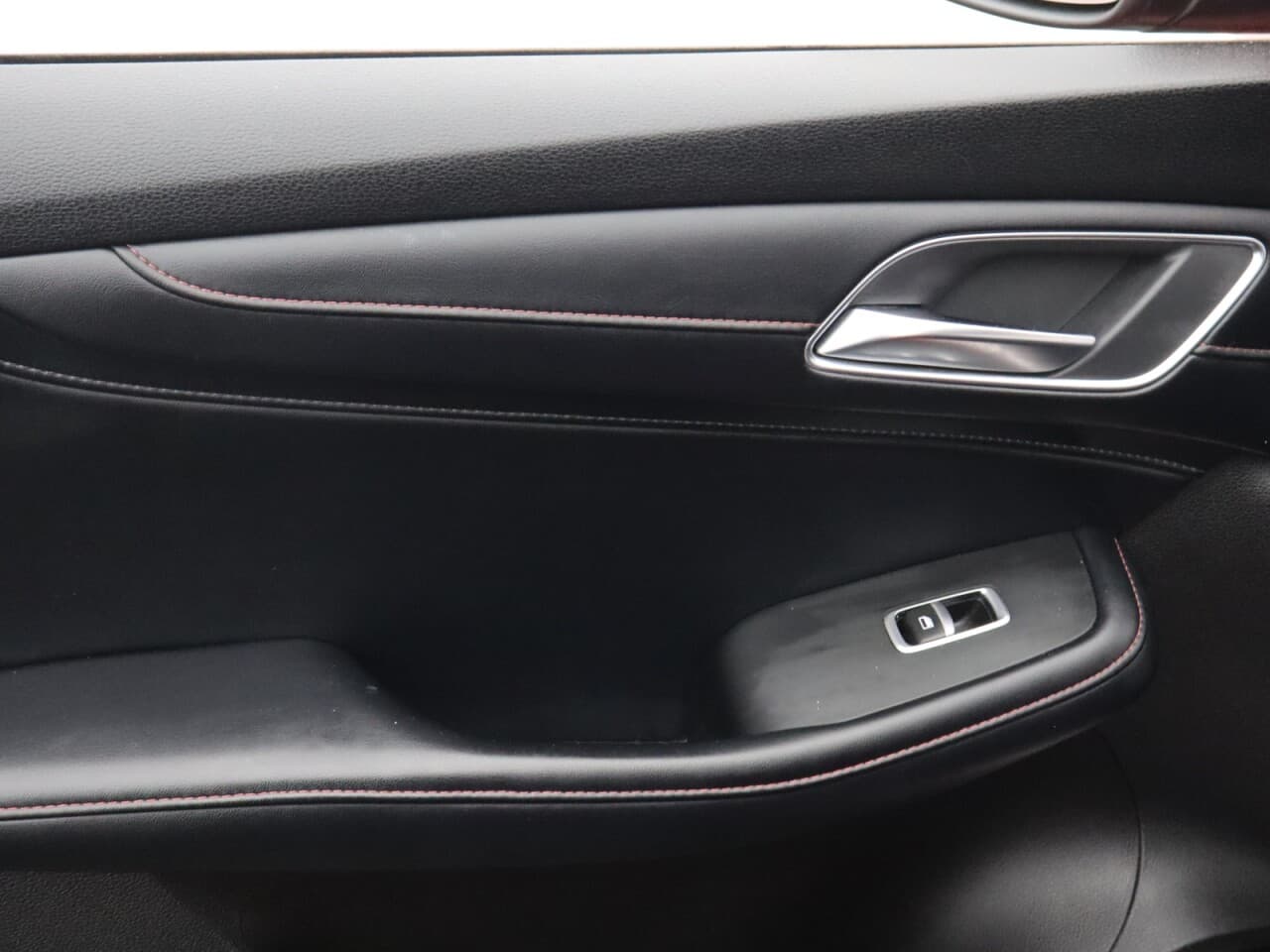 MG MG Hs 1.5 T-GDI Excite — image 38
