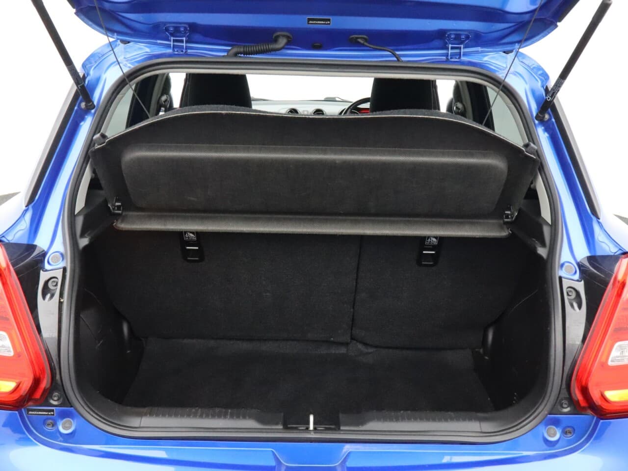 Suzuki Swift 1.2 Dualjet MHEV SZ-L — image 42
