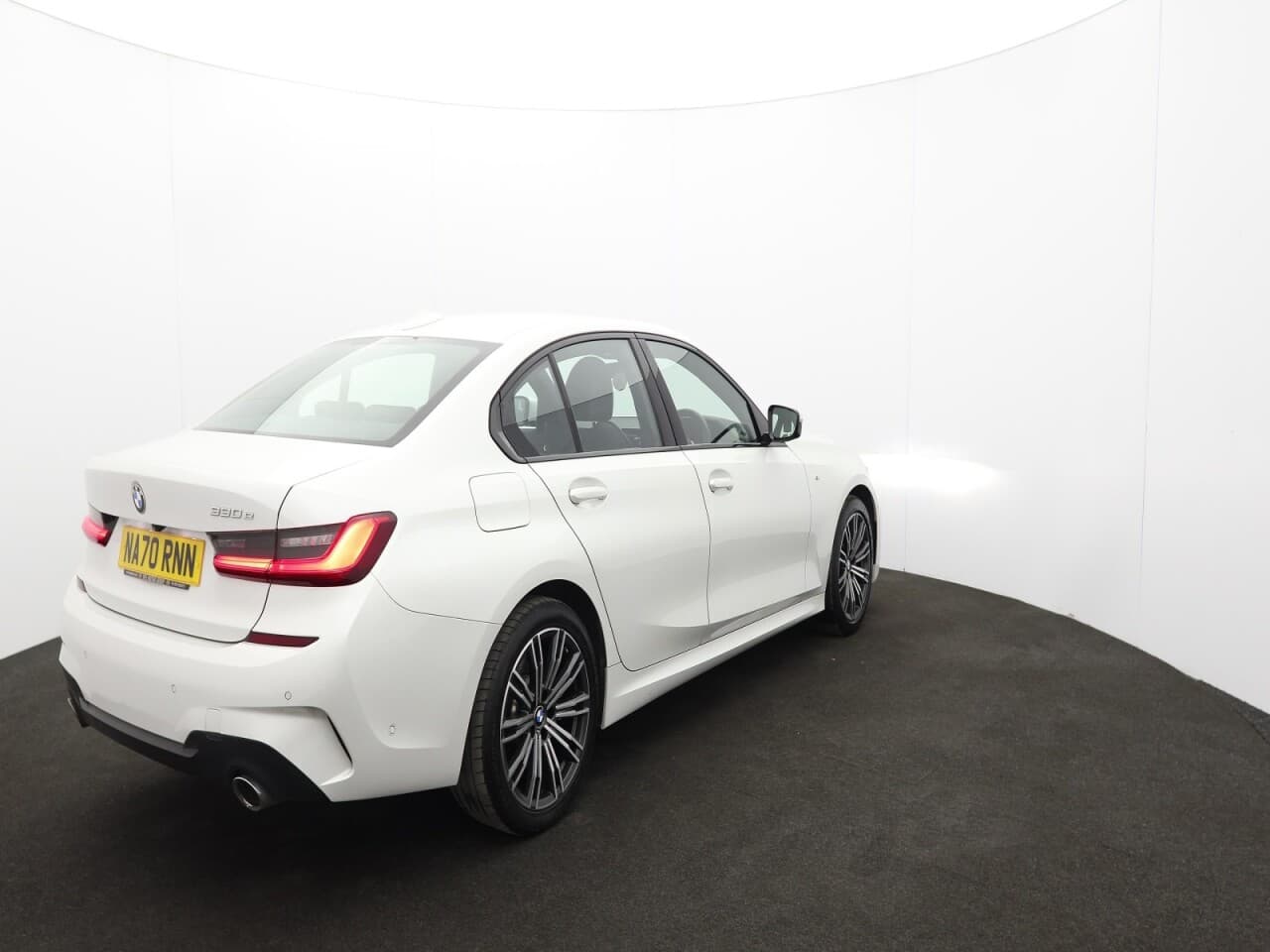 BMW 3 Series 2.0 330e 12kWh M Sport — image 11