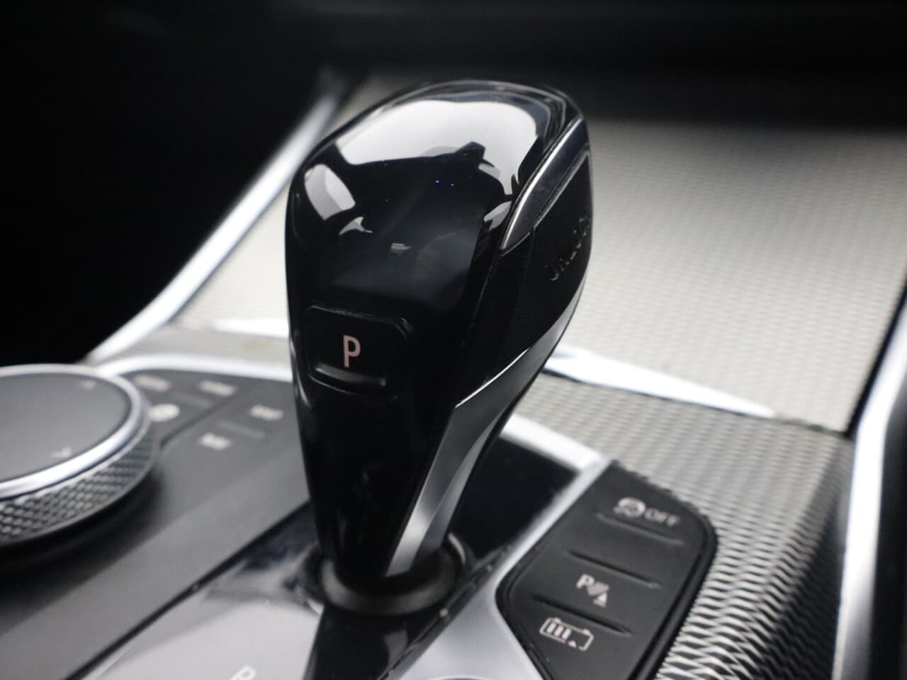 BMW 3 Series 2.0 330e 12kWh M Sport — image 27