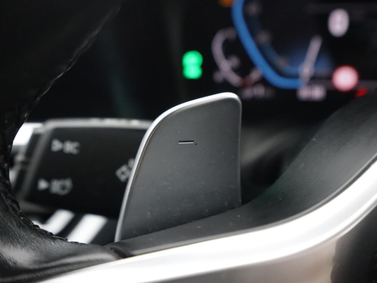 BMW 3 Series 2.0 330e 12kWh M Sport — image 42
