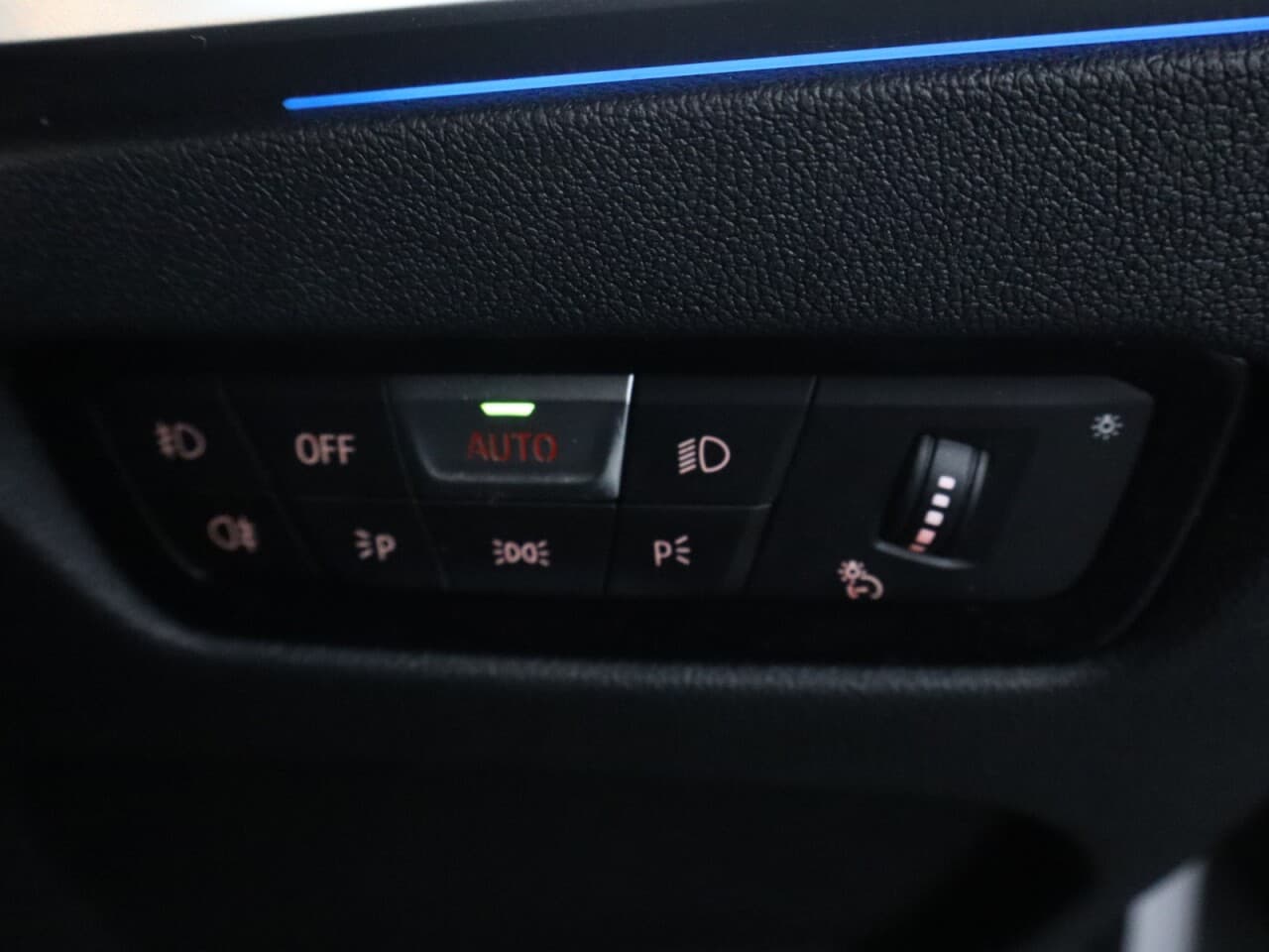 BMW 3 Series 2.0 330e 12kWh M Sport — image 47